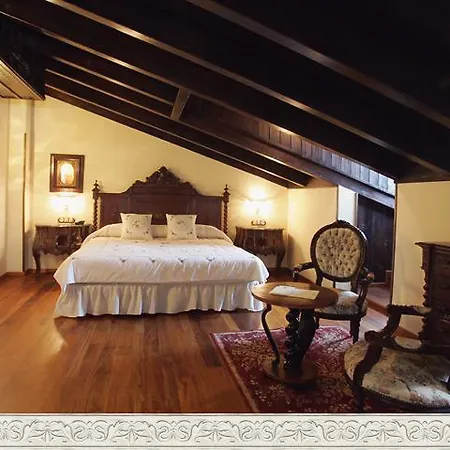 La Moncloa De San Lazaro