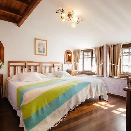 Hotell La Moncloa De San Lazaro 3*