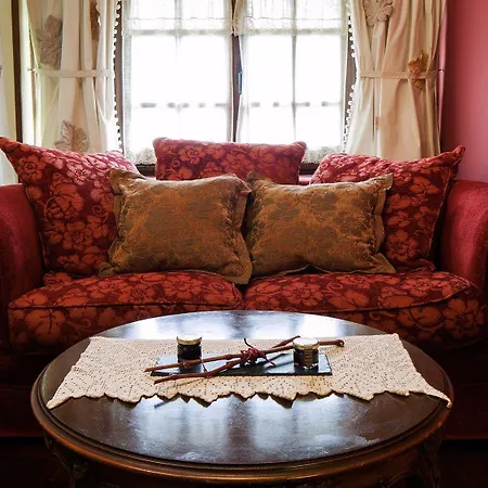 La Moncloa De San Lazaro ホテル カカベロス