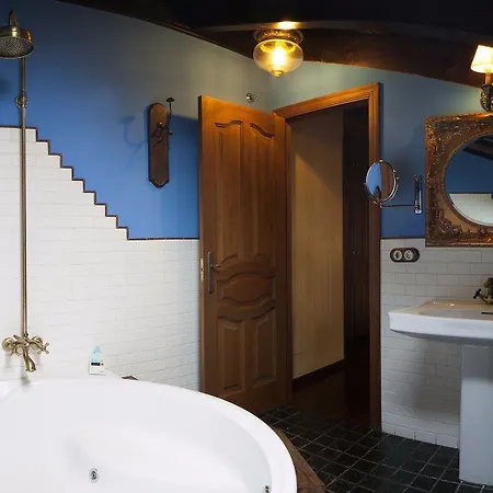 Szálloda La Moncloa De San Lazaro 3*