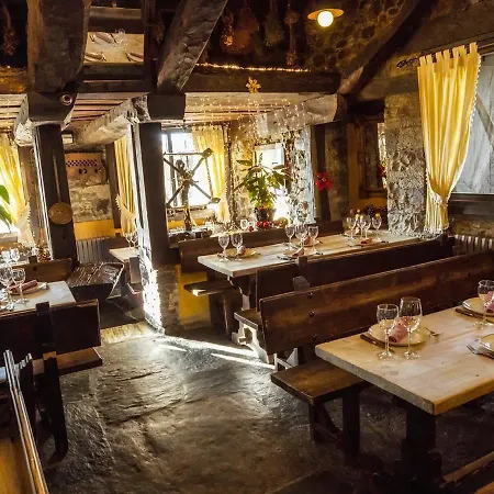 La Moncloa De San Lazaro Cacabelos (Leon)