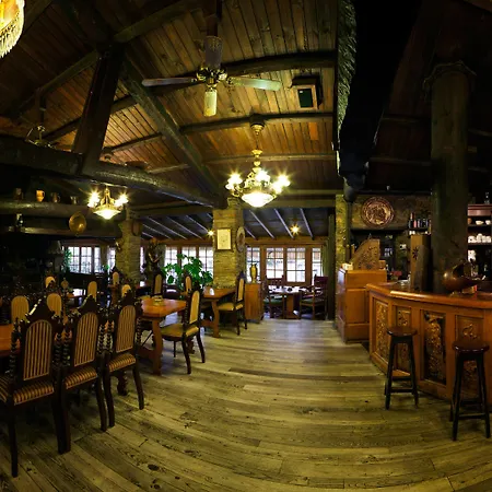 La Moncloa De San Lazaro