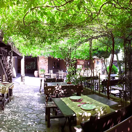 La Moncloa De San Lazaro Hotel 3*