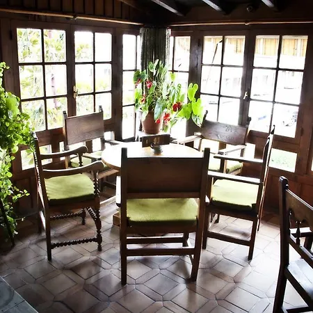 La Moncloa De San Lazaro