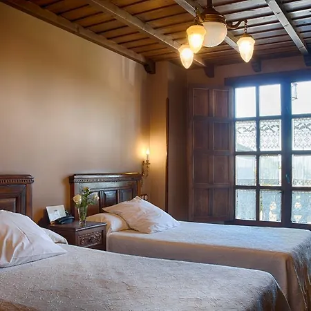 La Moncloa De San Lazaro