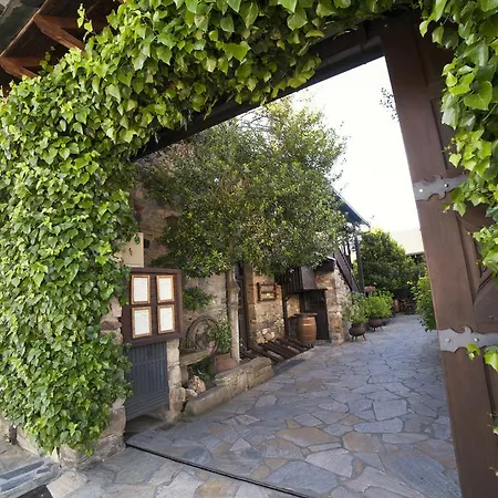 La Moncloa De San Lazaro Szálloda Cacabelos