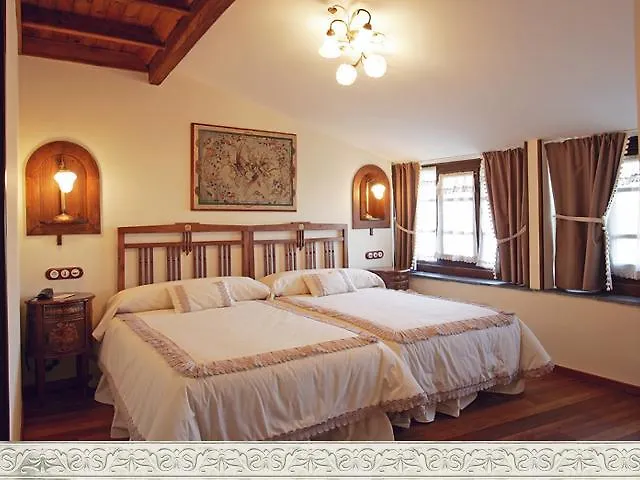 Hotel La Moncloa De San Lazaro Cacabelos (Leon)