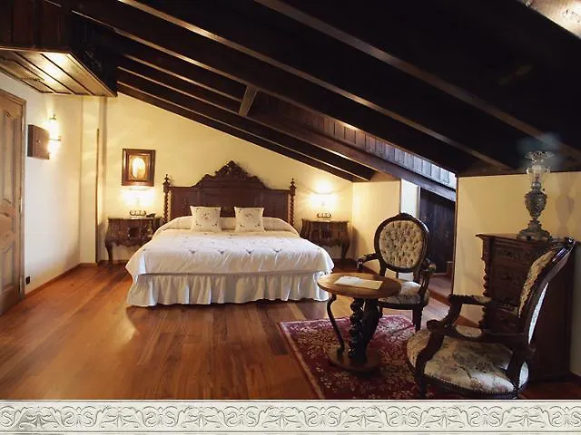 La Moncloa De San Lazaro