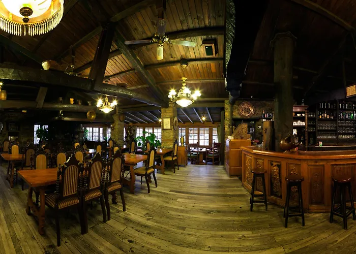 La Moncloa De San Lazaro