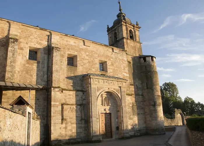 La Moncloa De San Lazaro