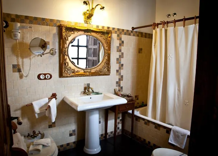 La Moncloa De San Lazaro